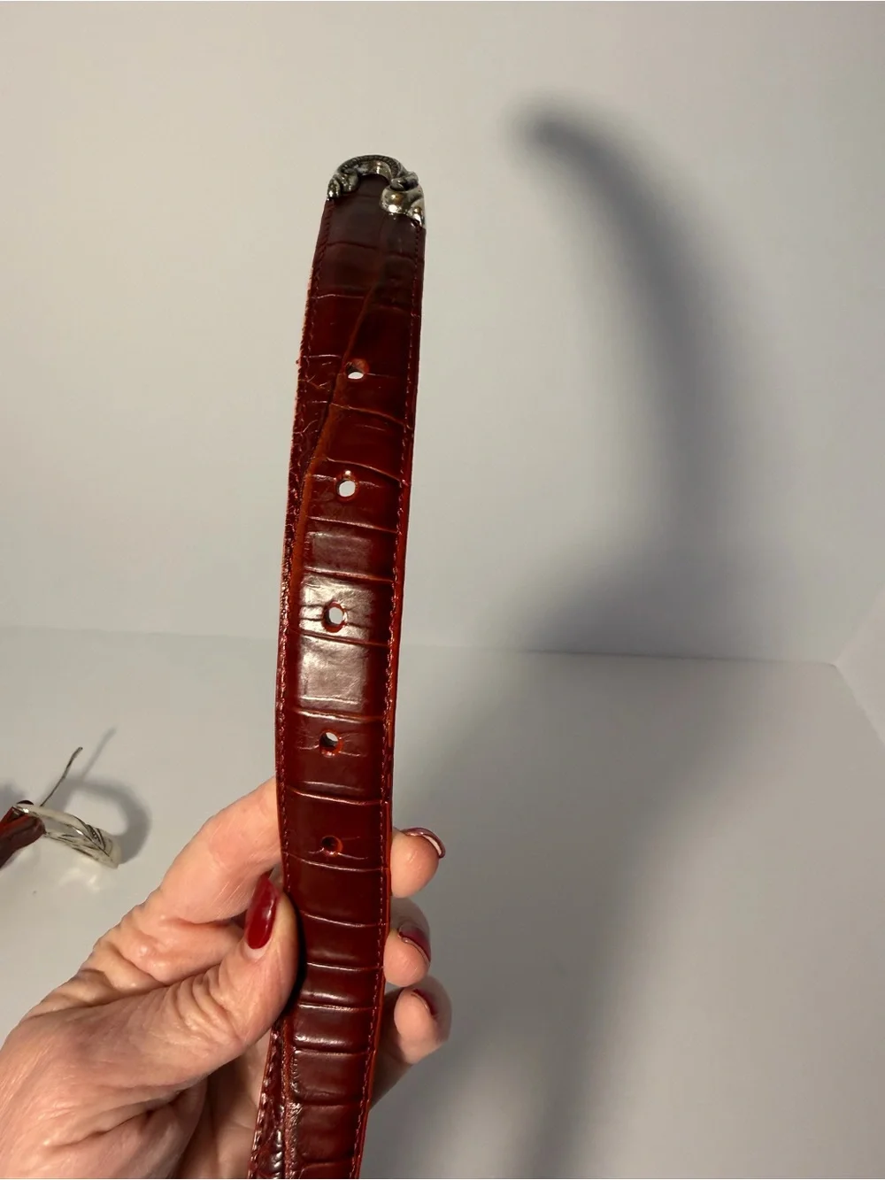 Vintage Coldwater Creek Red Crocodile Embossed Leather Western Belt Size M